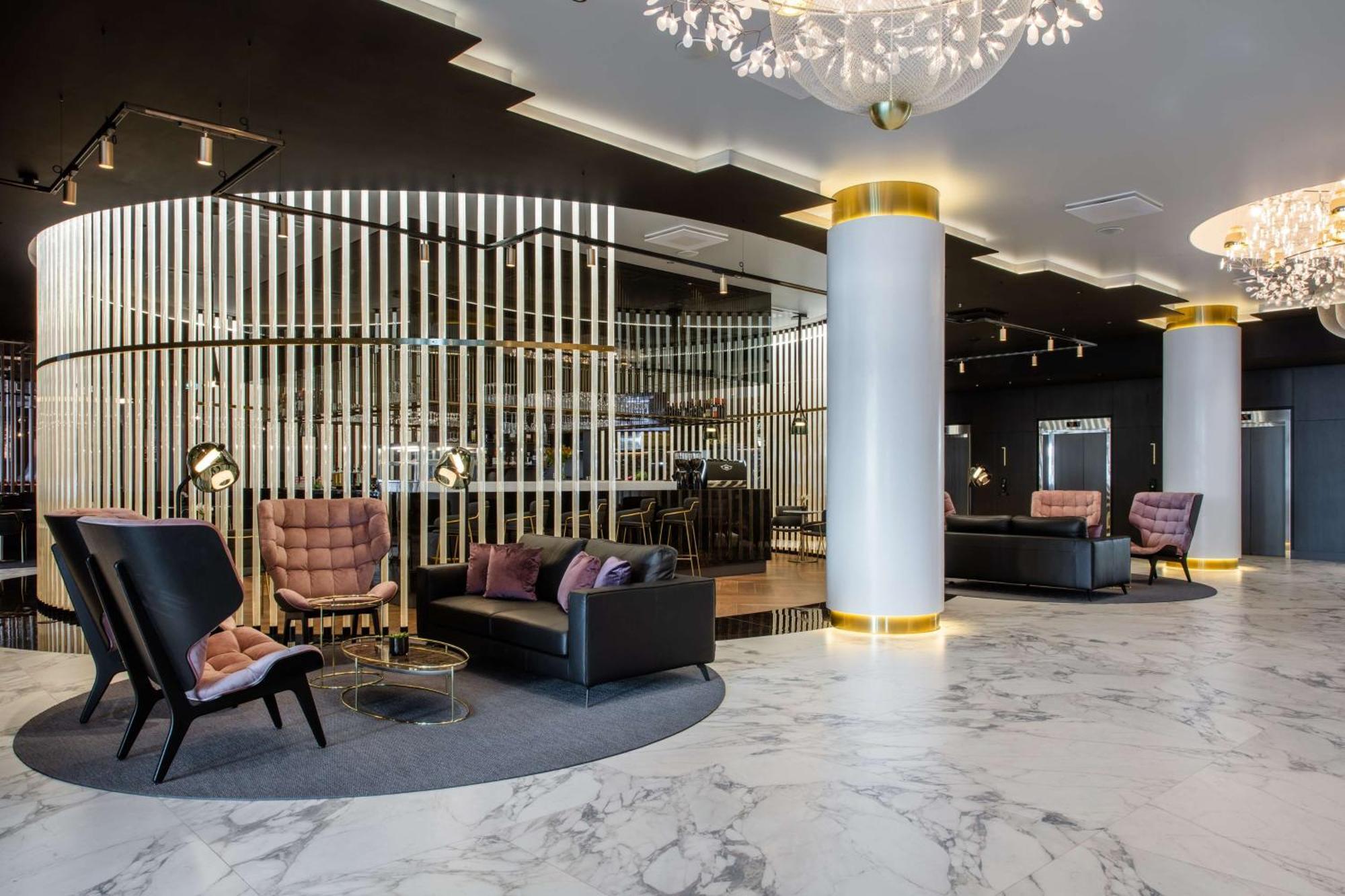 Radisson Collection Hotel, Hotel